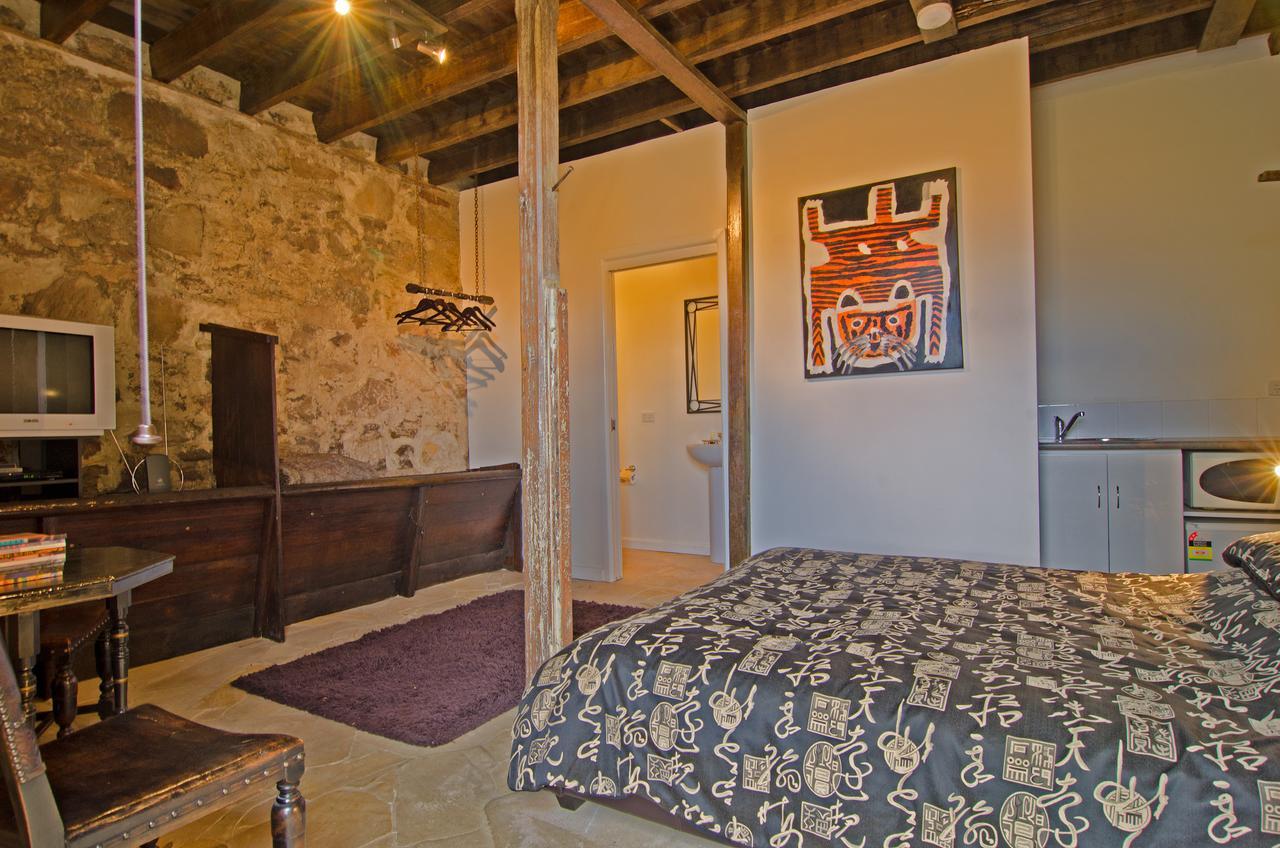 Cleburne Homestead Risdon Екстериор снимка